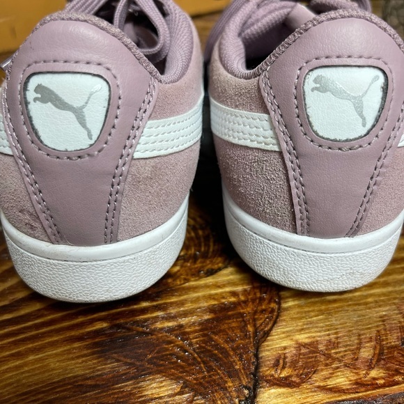 PUMA Ladies Vikky Suede Athletic Sneakers Shoes - Picture 3 of 10